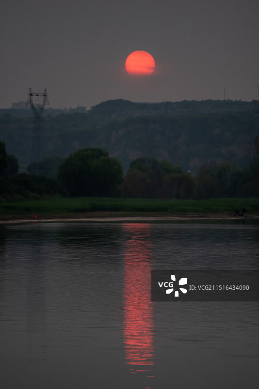 中国河南巩义黄河日落时分景色图片素材