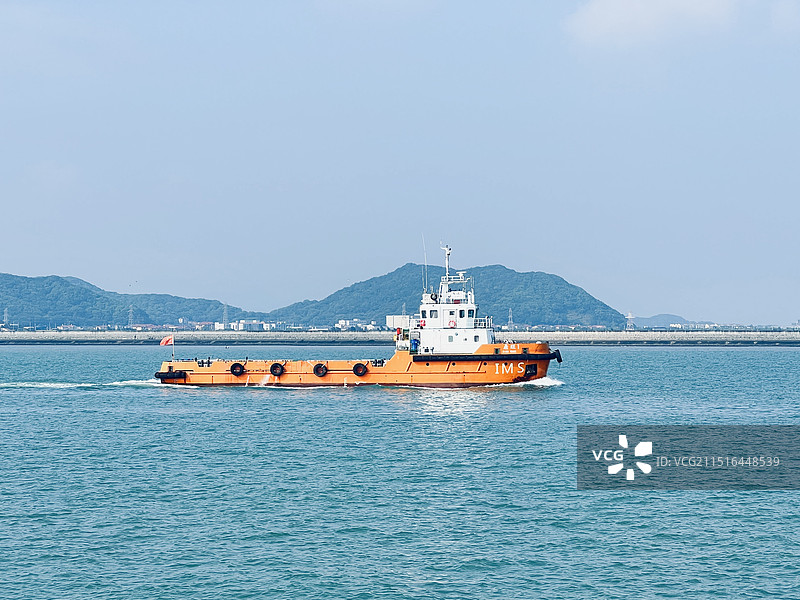 海上的拖轮图片素材