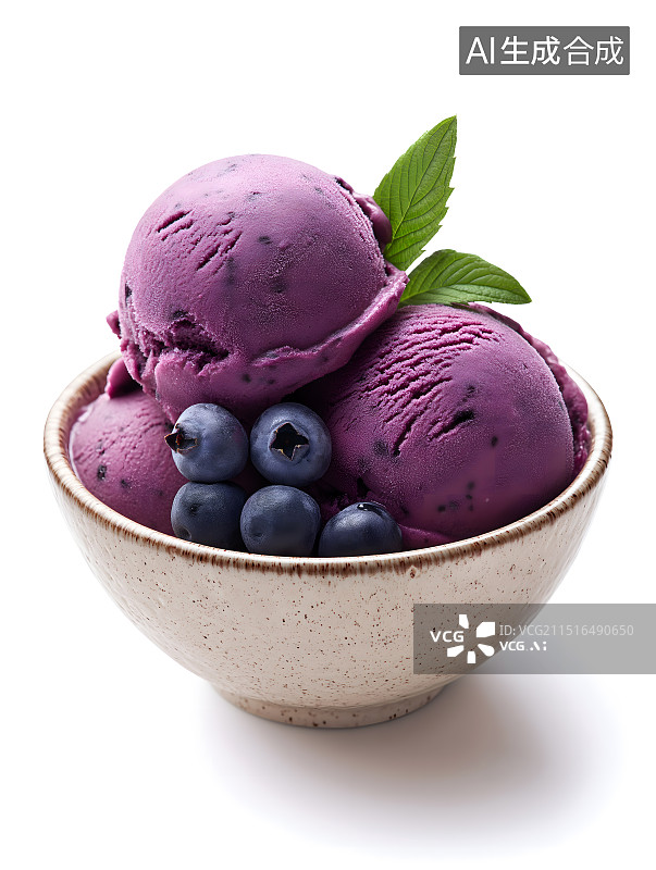【AI数字艺术】白色背景下蓝莓冰淇淋的特写镜头图片素材