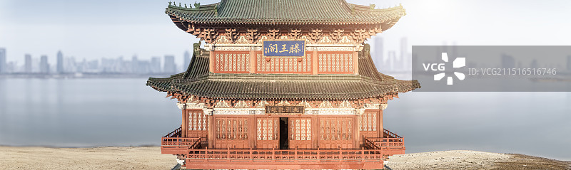 南昌城市风光-滕王阁与红谷滩CBD图片素材