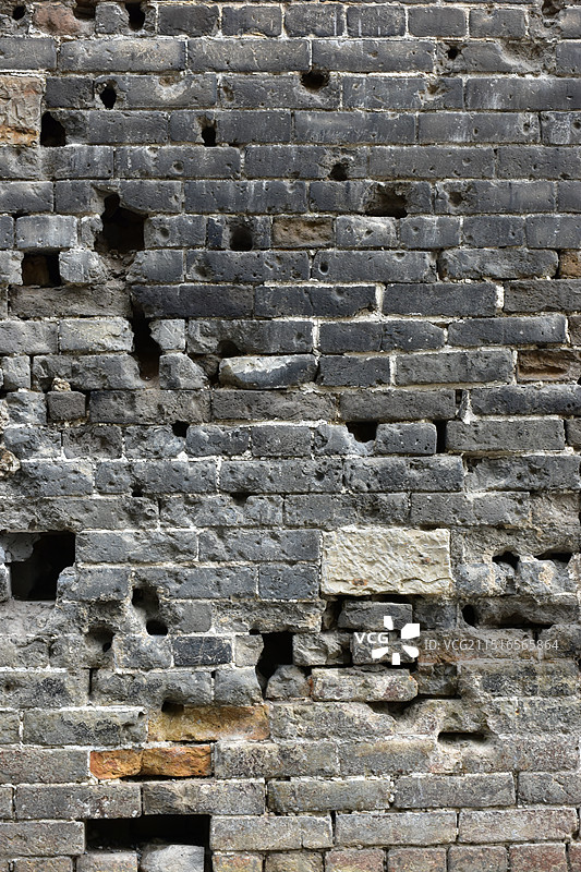 台儿庄大战遗址公园的弹孔墙图片素材