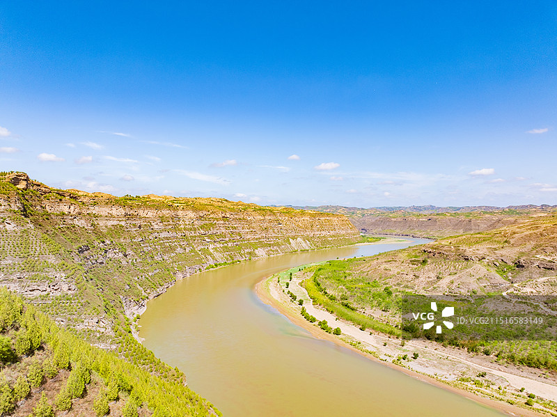 山西临汾永和黄河蛇曲地质公园夏日晴天图片素材