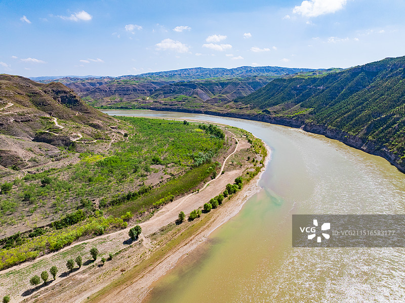 山西临汾永和黄河蛇曲地质公园夏日晴天图片素材