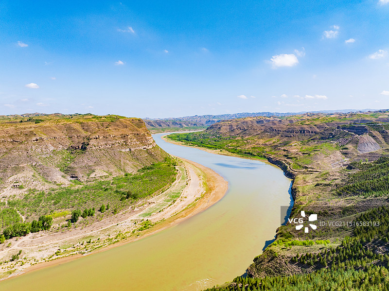 山西临汾永和黄河蛇曲地质公园夏日晴天图片素材