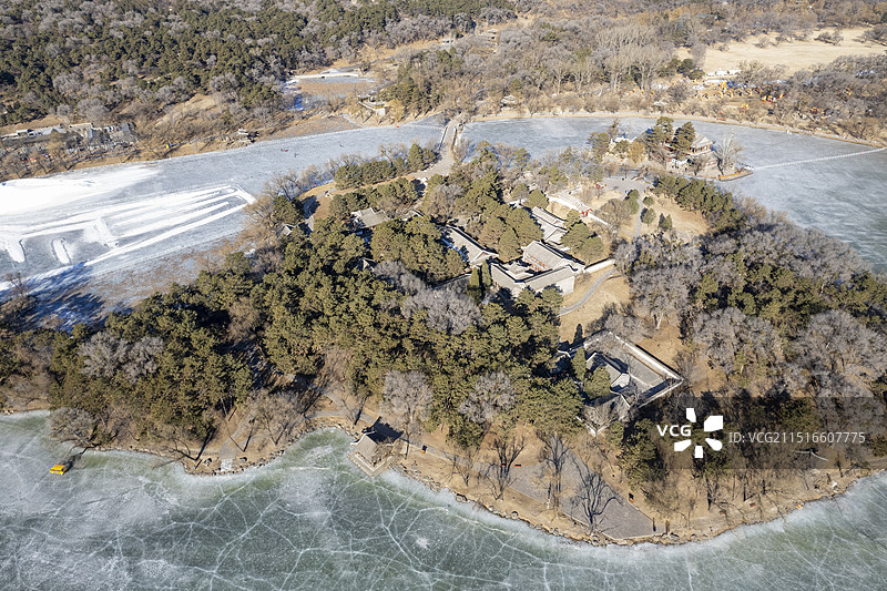 冬季避暑山庄航拍风景图片素材