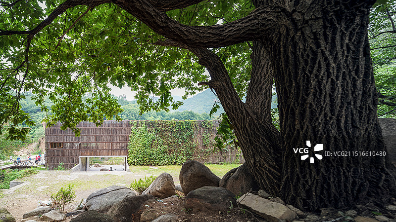 北京山区里的书店-篱苑书屋图片素材