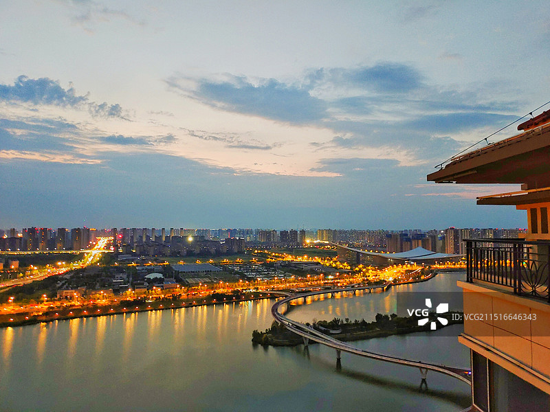 西安港务区傍晚景色图片素材
