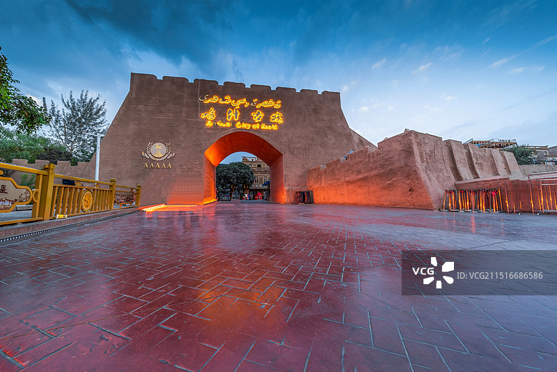 新疆喀什古城景区大门城墙图片素材