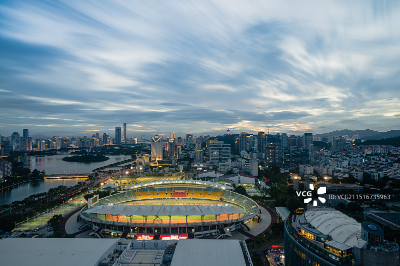 厦门市体育中心黄昏夜景图片素材