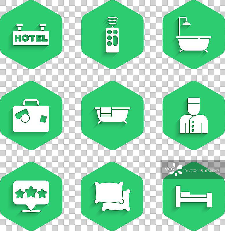 酒店浴缸枕头床铺和礼宾服务图片素材