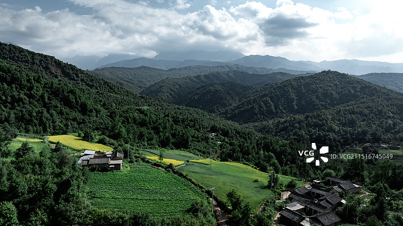 临夏和政县三岔沟村自然风景区图片素材