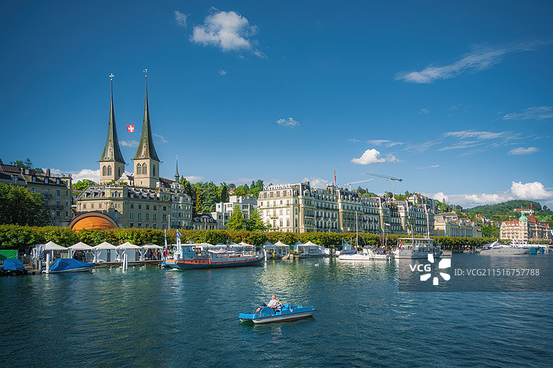 瑞士小镇卢塞恩湖畔的霍夫教堂 Church of St. Leodegar, Lucerne图片素材