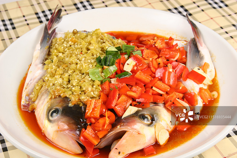 双椒蒸鱼头图片素材
