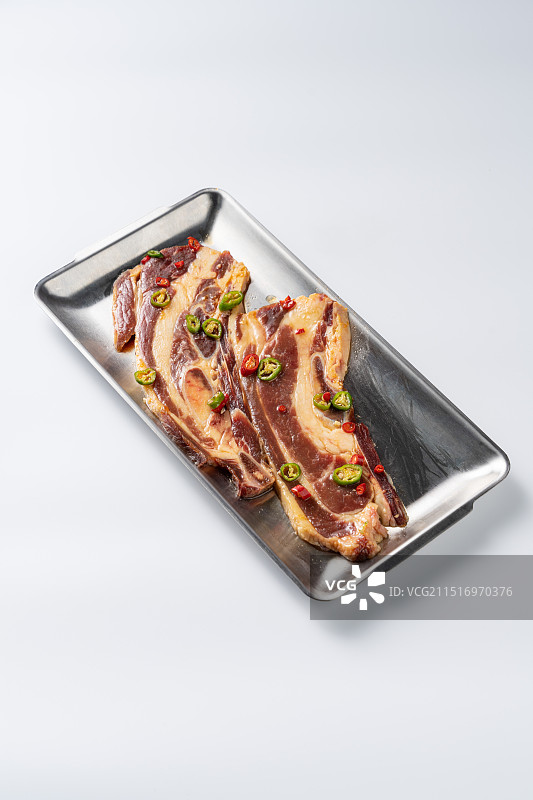 市井铁盘烧烤烤肉菜品小吃市井日式韩式铁盘烤肉烤牛排图片素材