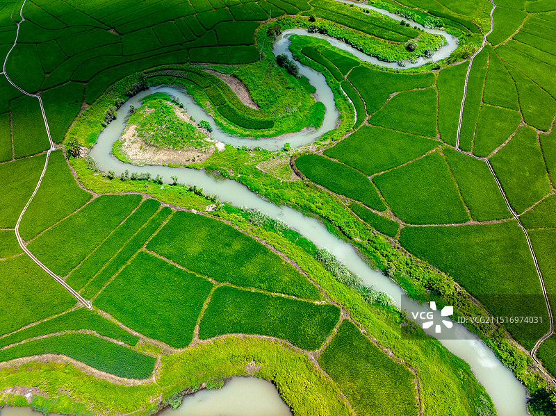 航拍广西河池巴马那社乡命河风光图片素材