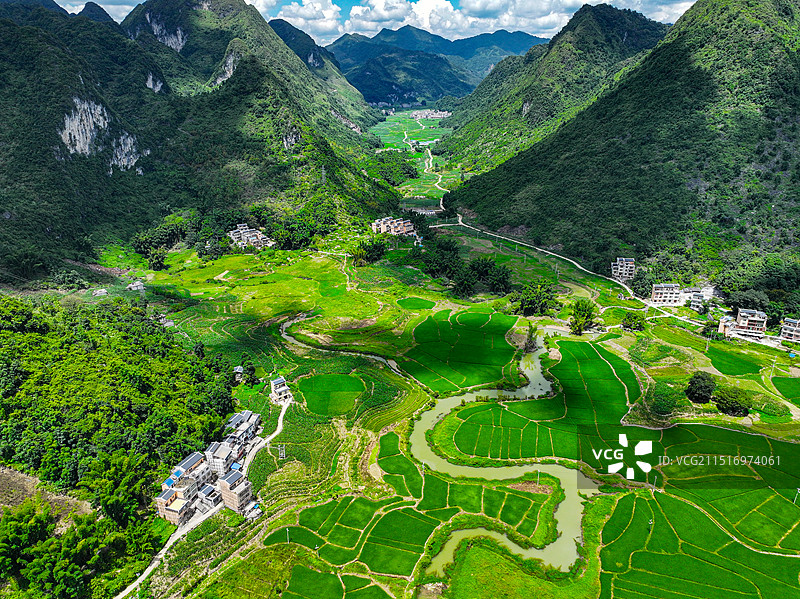 航拍广西河池巴马那社乡命河风光图片素材