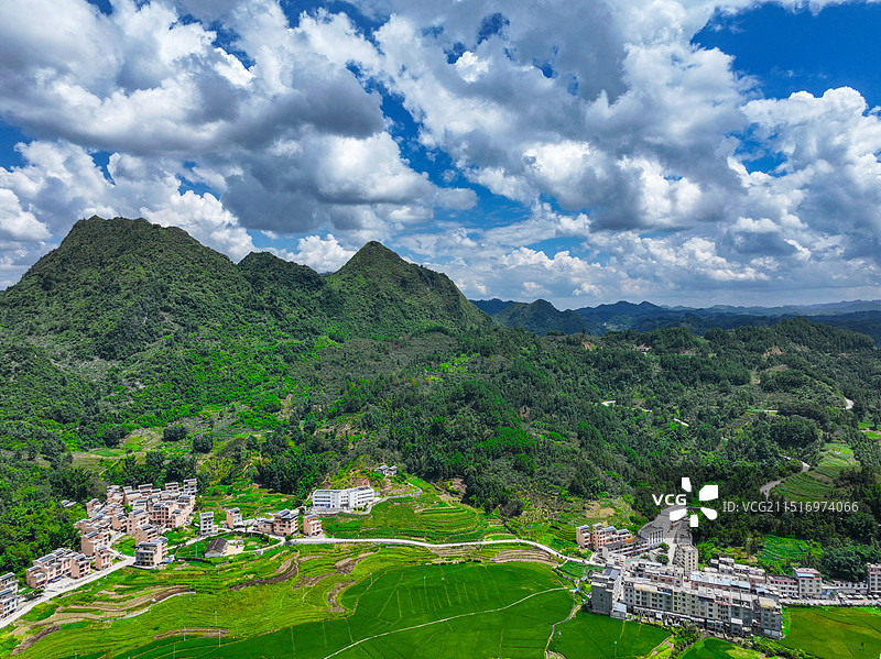 航拍广西河池巴马那社乡命河风光图片素材