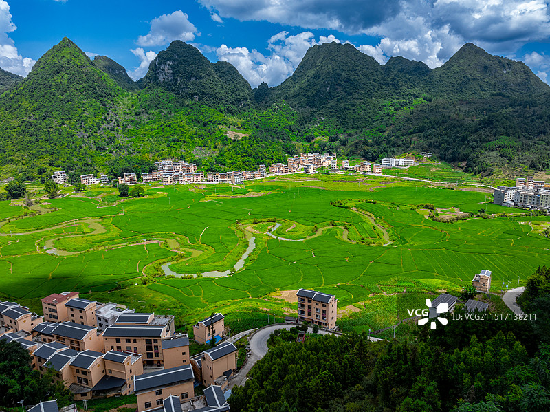 航拍广西巴马那社乡命河风光图片素材