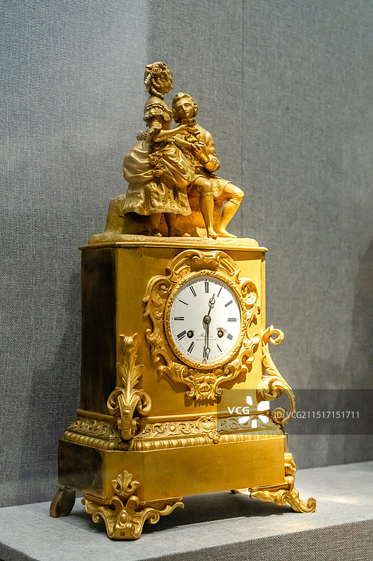 19世纪晚期法国铜鎏金座钟；虎门鸦片战争博物馆藏图片素材