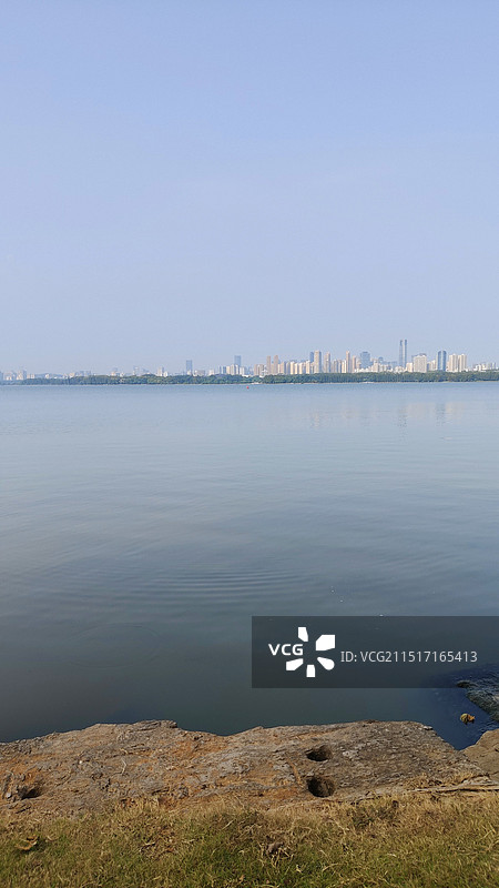 武汉东湖风景区湖景风光 清晨的湖面图片素材