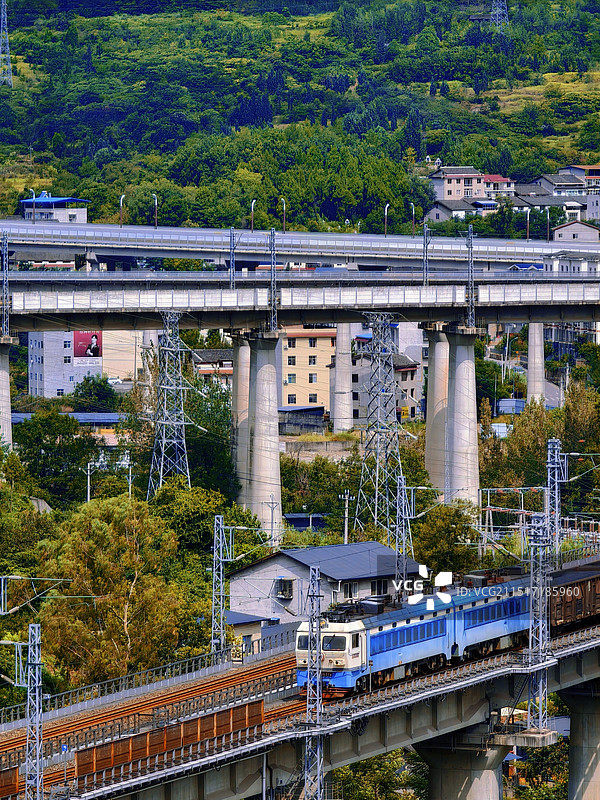 交汇的铁路图片素材