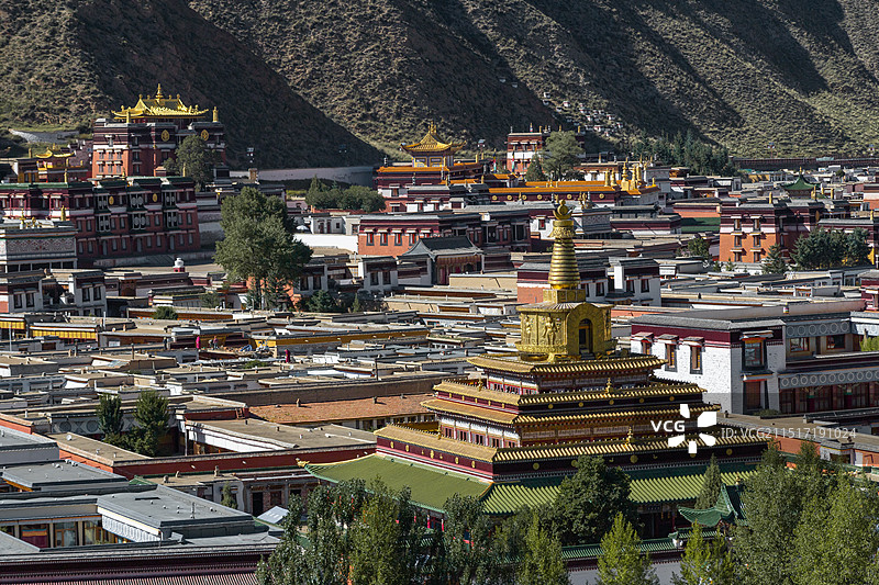 甘南拉卜楞寺贡唐宝塔图片素材