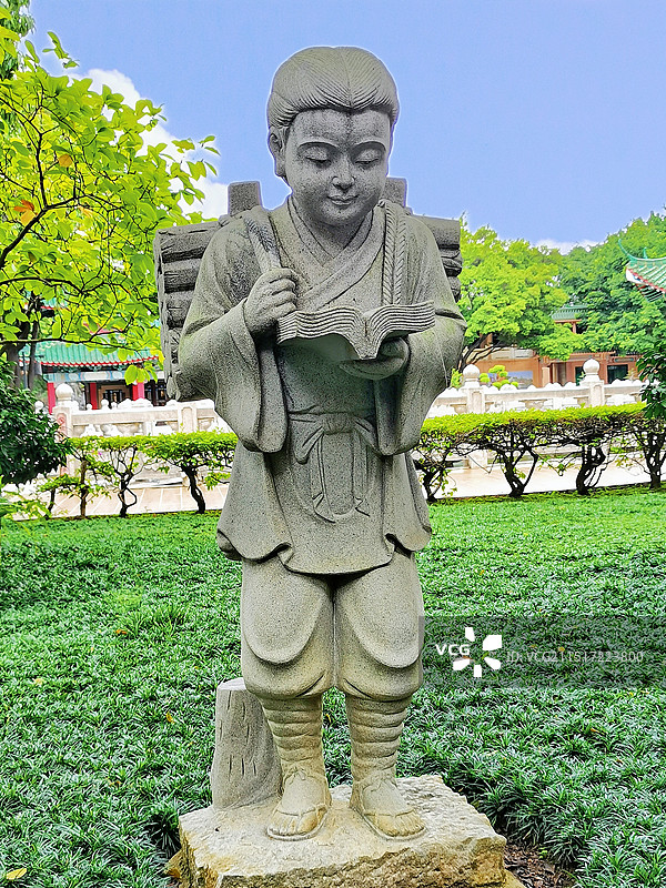 雕像•打柴归途读书忙图片素材