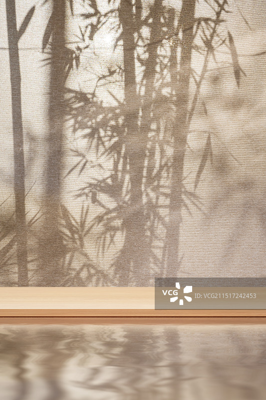 木板前的中国风水墨竹林竹影倒影图片素材