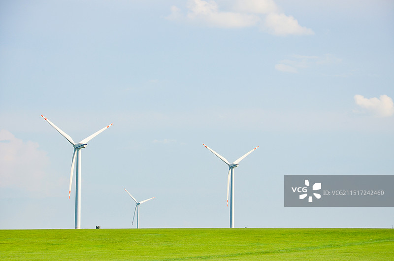 呼伦贝尔大草原上的风电场图片素材