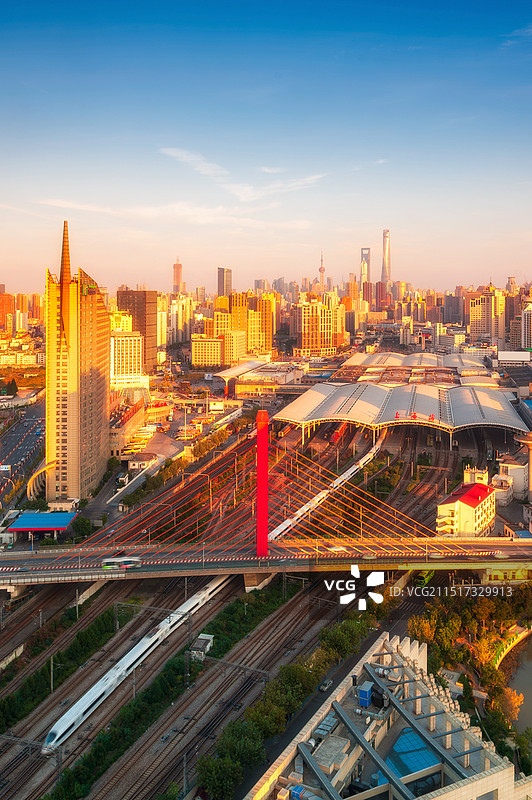 魔都，上海市，静安，上海火车站，上海站，恒丰路立交桥，都市天际线，陆家嘴四件套，长途客运总站，航拍图片素材