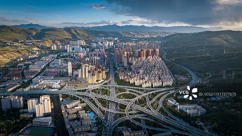青海省西宁市南山凤凰台西宁电视塔图片素材