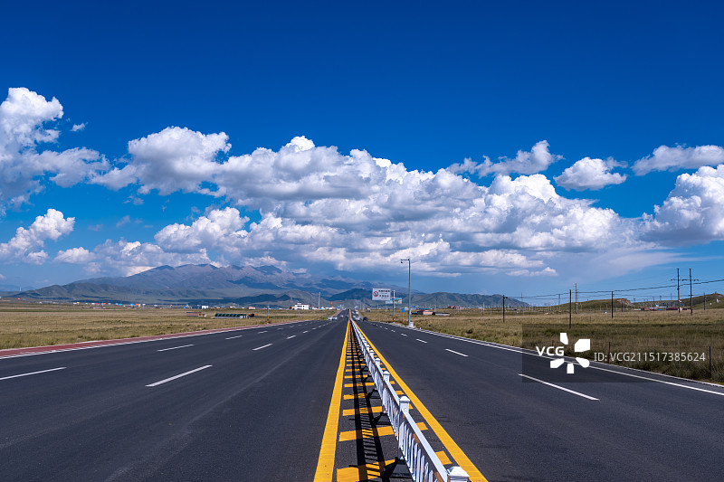 青海省倒湖茶公路图片素材