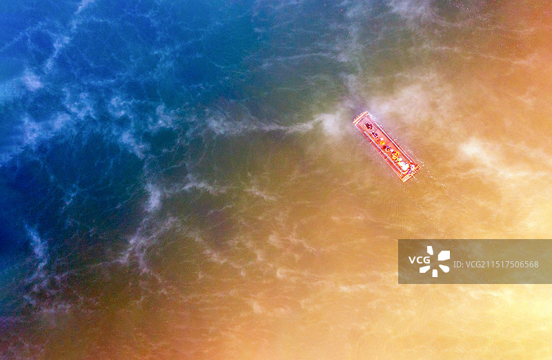 《混沌宇宙和平方舟》图片素材