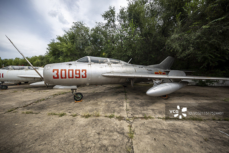 中国航空博物馆：歼教—6飞机—沈阳飞机工业有限公司于20世纪70年代生产的双发超声速喷气式高级教练机图片素材