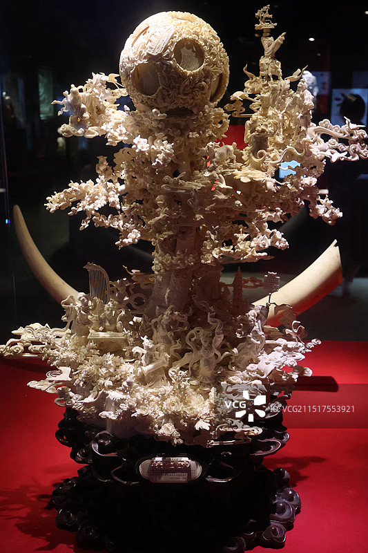 广州广东省博物馆猛犸象牙雕刻图片素材