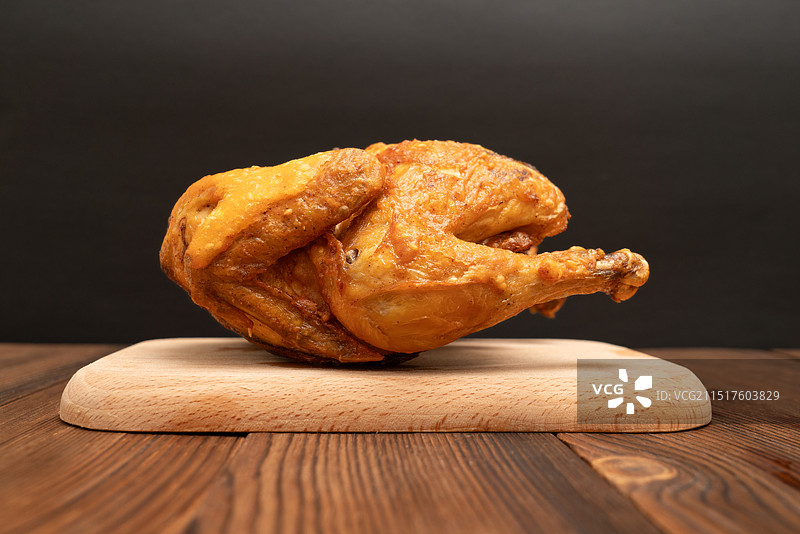 炸鸡，薄脆炸全鸡，快餐食品，美味，香，鸡，高热量图片素材