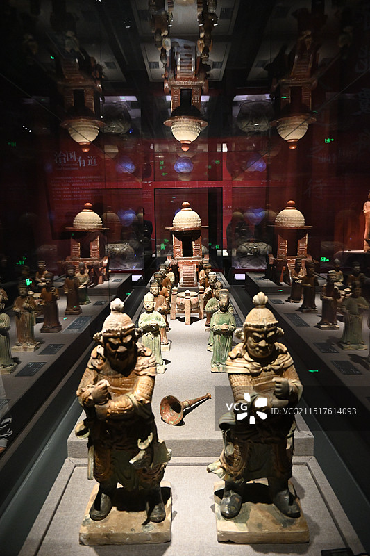中国考古博物馆-明朝武士俑图片素材