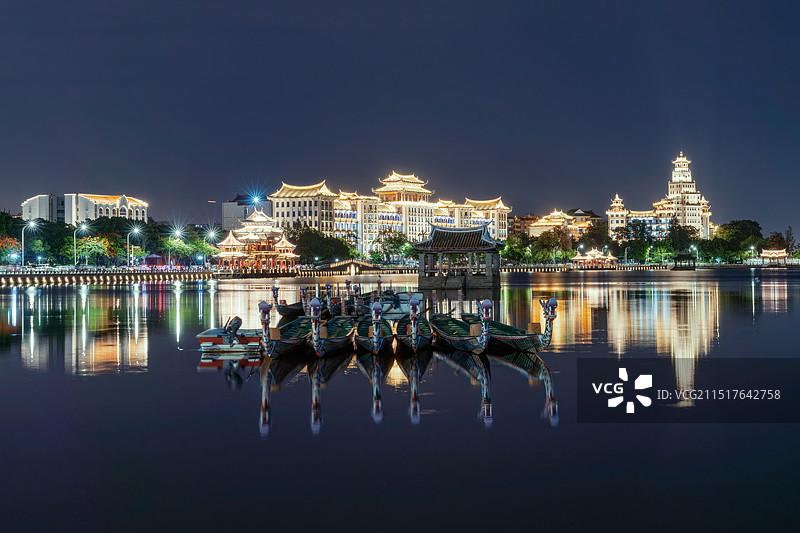 厦门集美学村龙舟池夜景图片素材