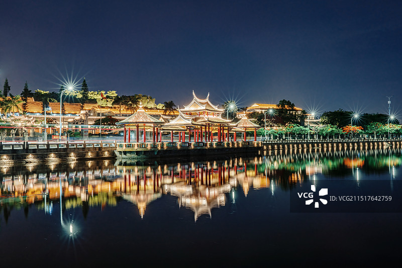 厦门集美学村龙舟池夜景图片素材