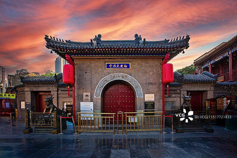 晨光中的古文化街+天津图片素材