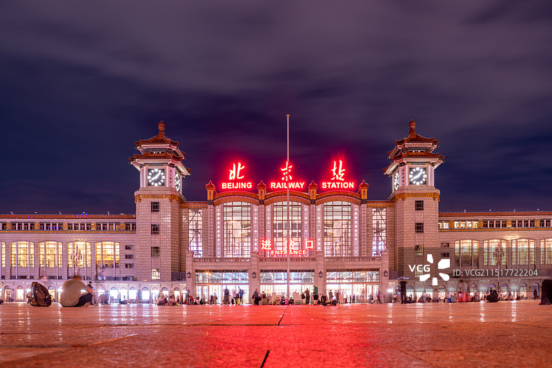 长曝光下的北京站站前广场图片素材