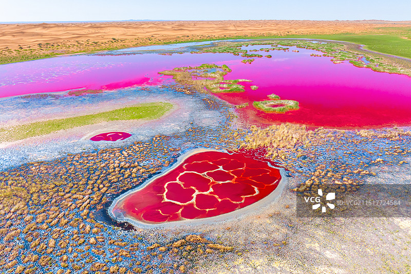 内蒙古阿拉善腾格里沙漠，五湖穿越，乌兰湖图片素材