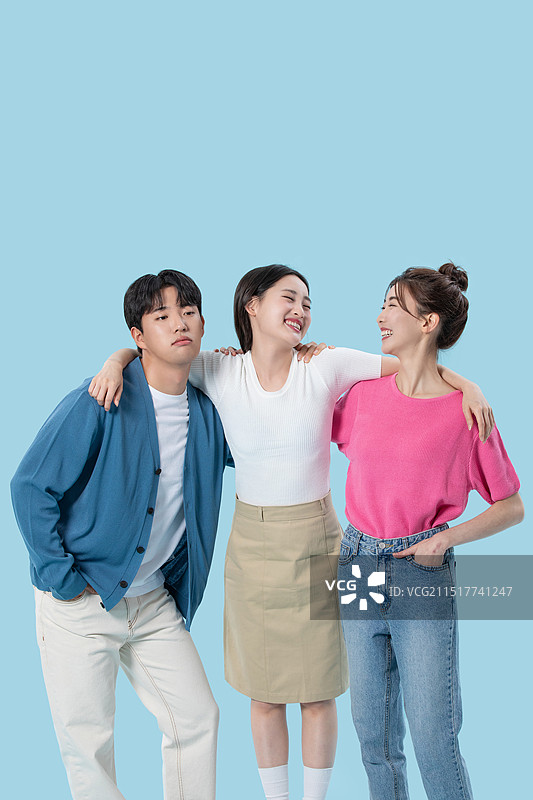 20多岁的年轻人害羞表情图片素材