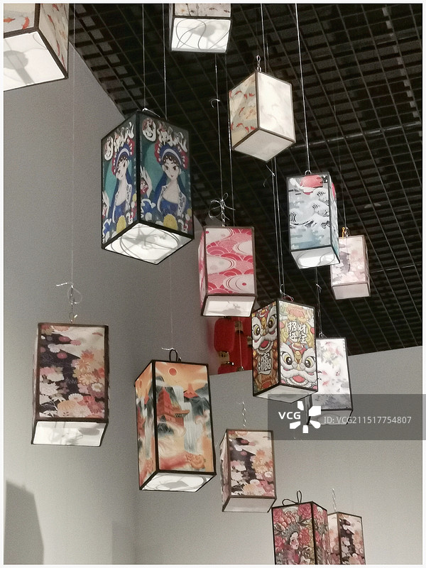 新疆美术馆看展10图片素材