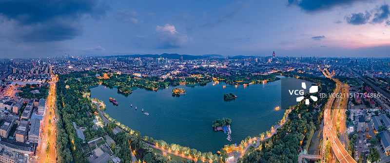 大明湖心形全景图片素材