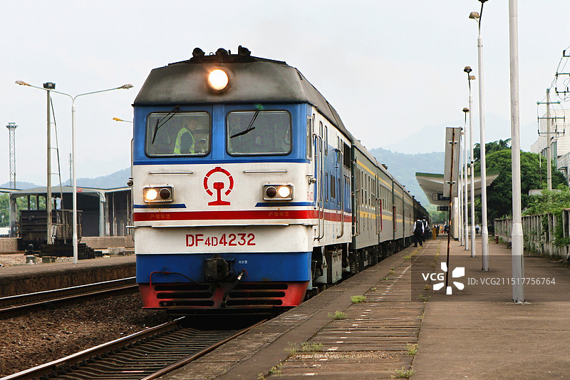 金温铁路的列车图片素材