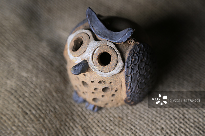 陶瓷猫头鹰图片素材