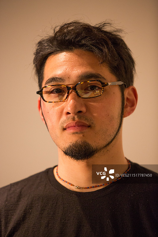 三十多岁的年轻男子图片素材