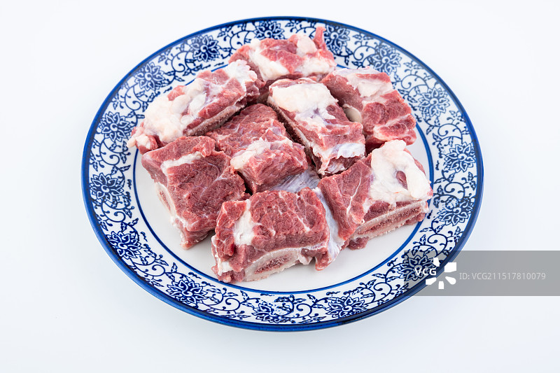 一碟新鲜牛排骨图片素材