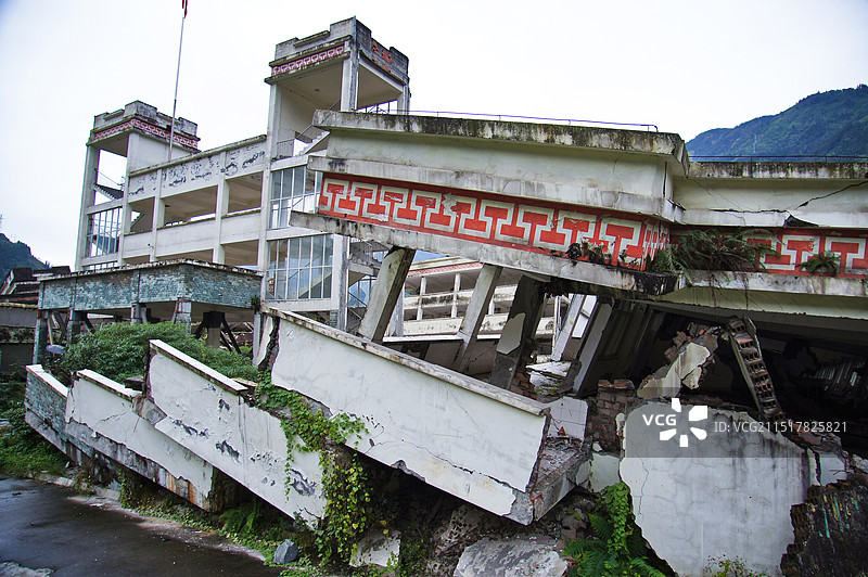 四川汶川映秀镇漩口中学地震遗址图片素材